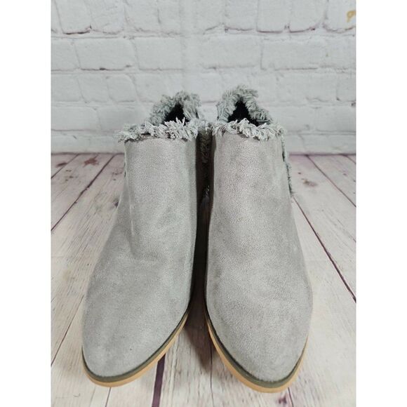 Journee Collection Maxie Frindge Ankle Bootie Faix Suede Women's Size 9 - Picture 3 of 8